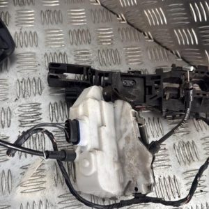 Serrure avant gauche RENAULT SCENIC 2 PHASE 2 Diesel - Image 1