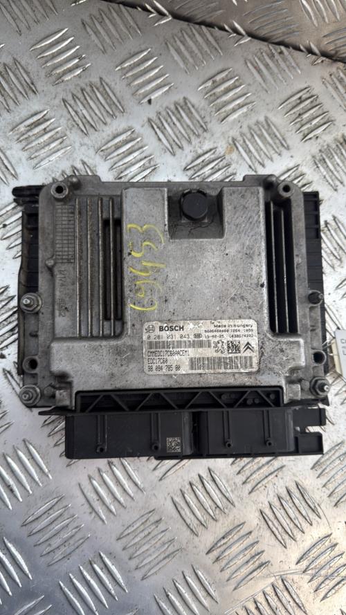 Calculateur moteur PEUGEOT 308 2 PHASE 1 Diesel - Image 1