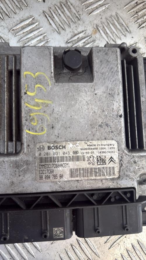 Calculateur moteur PEUGEOT 308 2 PHASE 1 Diesel - Image 3