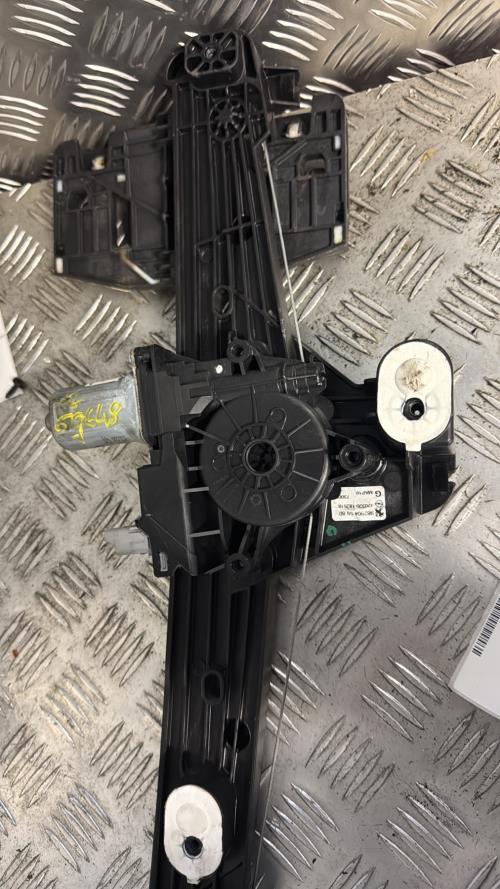 Leve vitre electrique avant droit PEUGEOT 208 2 PHASE 1 Essence - Image 2