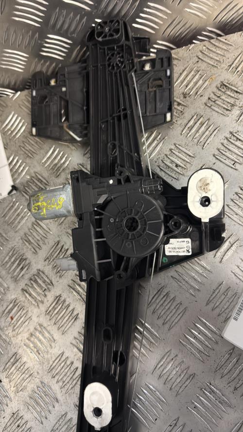 Leve vitre electrique avant droit PEUGEOT 208 2 PHASE 1 Essence - Image 3