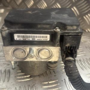 Bloc ABS (freins anti-blocage) PEUGEOT 107 PHASE 2 Essence - Image 1