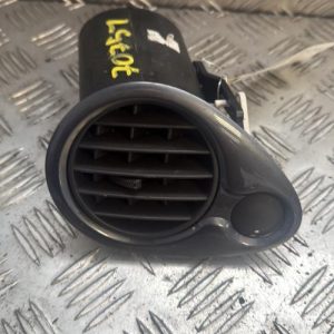 Aerateur tableau de bord avant gauche RENAULT CLIO 3 PHASE 2 BREAK Diesel - Image 1