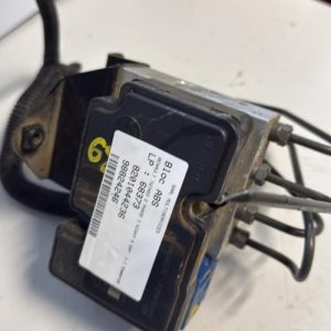 Bloc ABS (freins anti-blocage) RENAULT TWINGO 2 PHASE 1 Essence - Image 1