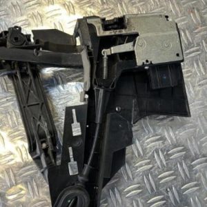 Serrure avant droit FORD FIESTA 5 PHASE 1 Essence - Image 2