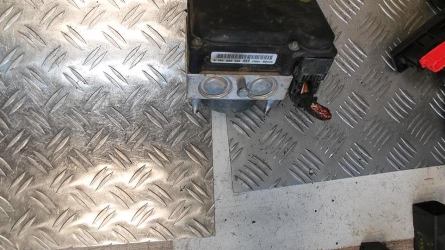 Bloc ABS (freins anti-blocage) RENAULT CLIO 2 CAMPUS PHASE 2 Essence - Image 3