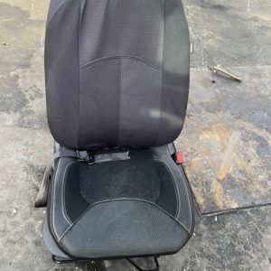 Siege avant droit RENAULT CLIO 4 PHASE 2 Diesel - Image 1