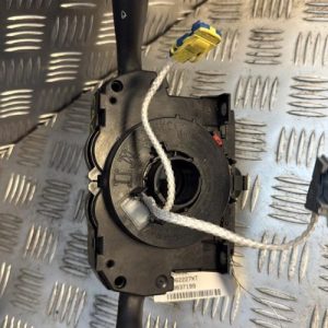 Com (Bloc Contacteur Tournant+Commodo Essuie Glace+Commodo Phare) PEUGEOT PARTNER 2 PHASE 1 Diesel - Image 1