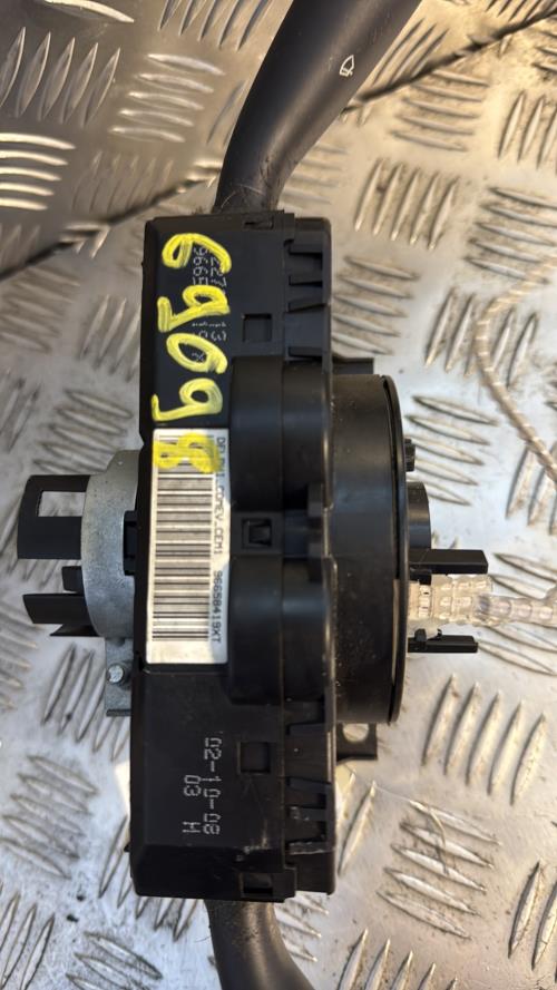 Com (Bloc Contacteur Tournant+Commodo Essuie Glace+Commodo Phare) PEUGEOT PARTNER 2 PHASE 1 Diesel - Image 3