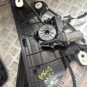 Leve vitre electrique avant gauche PEUGEOT 208 2 PHASE 1 Essence - Image 1