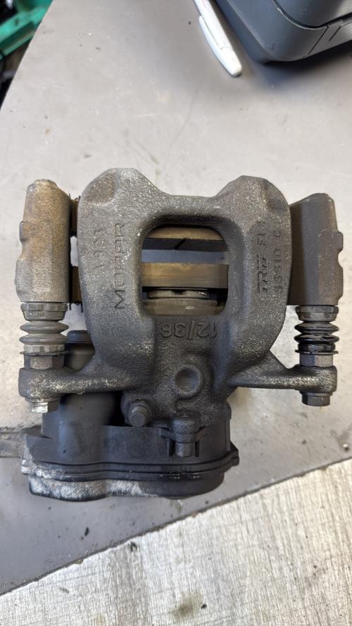 Etrier arriere gauche (freinage) FIAT 500X PHASE 1 Diesel - Image 1