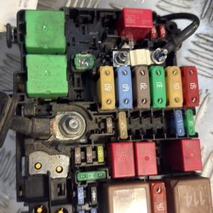 Boitier servitude moteur (BSM) PEUGEOT 208 2 PHASE 1 Essence - Image 1