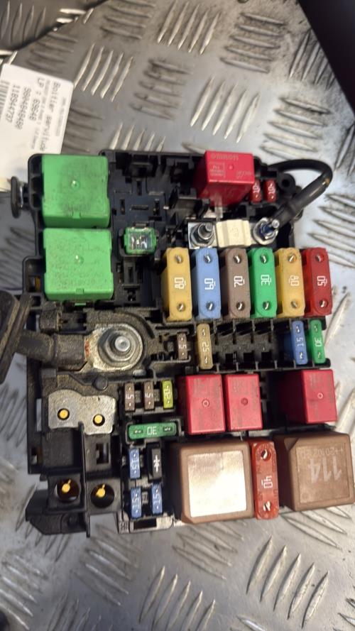 Boitier servitude moteur (BSM) PEUGEOT 208 2 PHASE 1 Essence - Image 1