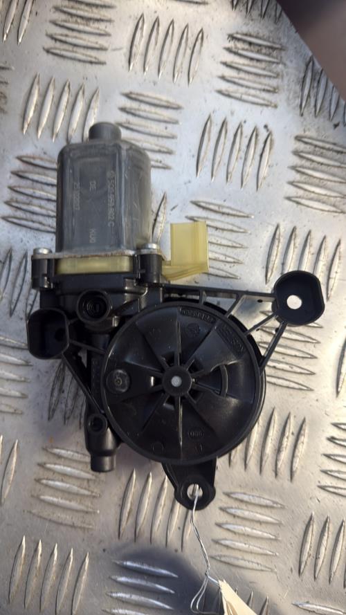 Moteur leve vitre avant droit VOLKSWAGEN GOLF 7 PHASE 2 Essence - Image 4