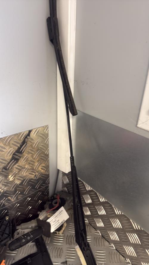 Bras essuie glace avant droit VOLKSWAGEN GOLF 7 PHASE 2 Essence - Image 2