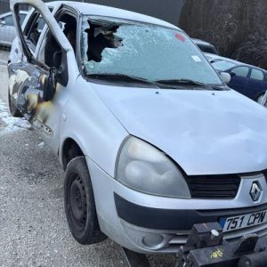 Aile avant droit RENAULT CLIO 2 PHASE 2 Essence - Image 1