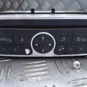 Autoradio d'origine RENAULT SCENIC 3 PHASE 1 Diesel - Image 1