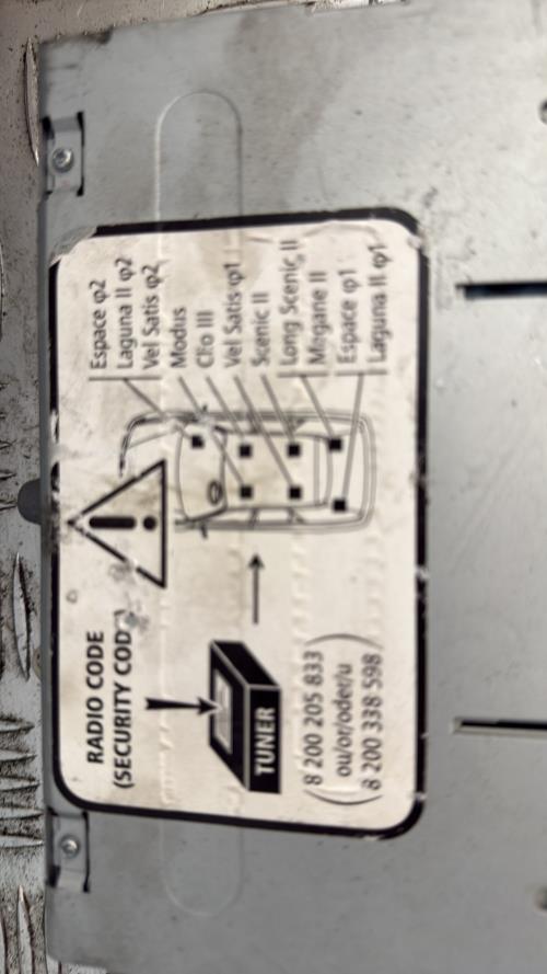 Autoradio d'origine RENAULT SCENIC 2 PHASE 1 Diesel - Image 2