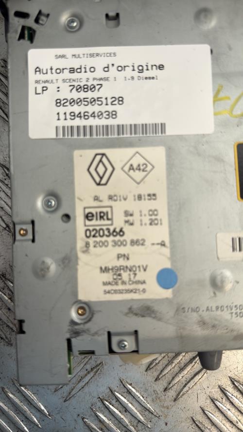 Autoradio d'origine RENAULT SCENIC 2 PHASE 1 Diesel - Image 3