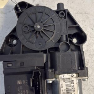 Moteur leve vitre avant droit RENAULT SCENIC 3 PHASE 2 Diesel - Image 3