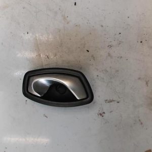 Poignee interieur avant droit RENAULT CLIO 4 PHASE 1 Diesel - Image 1