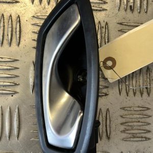 Poignee interieur avant droit RENAULT CLIO 4 PHASE 1 - Image 1