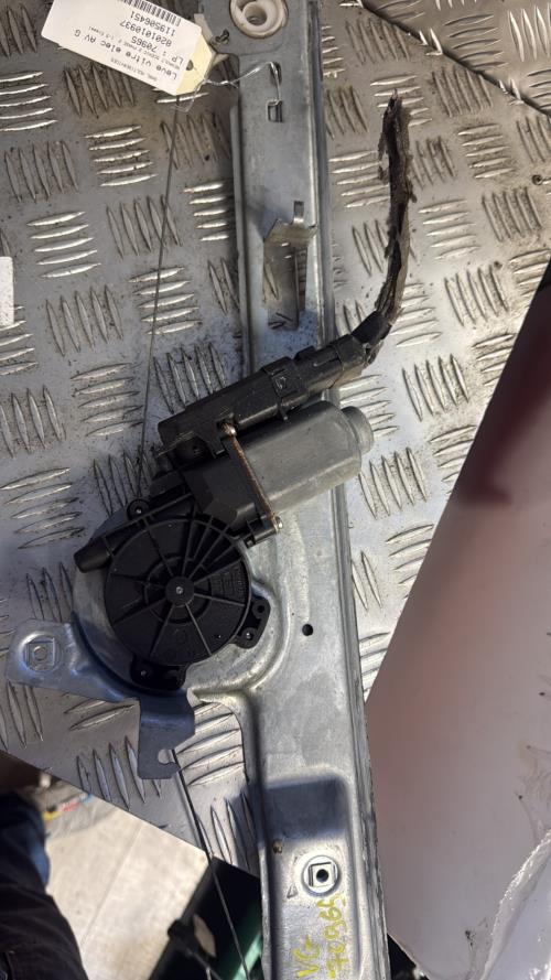 Leve vitre electrique avant gauche RENAULT SCENIC 2 PHASE 2 Diesel - Image 2