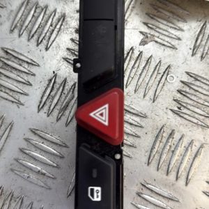 Bouton de warning KIA CEE-D 1 SPORT WAGON PHASE 2 BREAK Diesel - Image 1