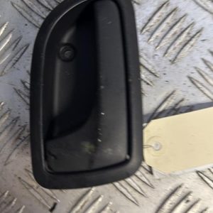 Poignee interieur avant gauche KIA PICANTO 1 PHASE 2 Essence - Image 1