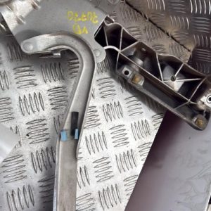 Charniere de capot RENAULT SCENIC 3 PHASE 1 Ethanol - Image 1