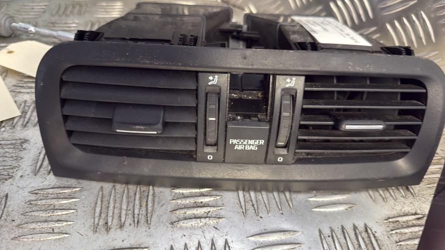 Aerateur tableau de bord SKODA FABIA 2 PHASE 2 Essence - Image 1