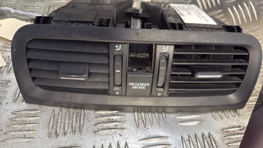 Aerateur tableau de bord SKODA FABIA 2 PHASE 2 Essence - Image 2