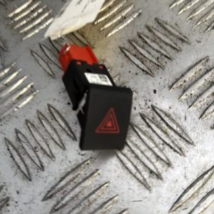 Bouton de warning SKODA FABIA 2 PHASE 2 Essence - Image 1