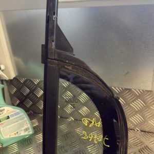 Custode arriere droit (porte) PEUGEOT 308 2 PHASE 1 Diesel - Image 1