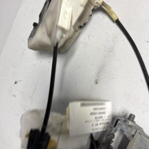 Serrure avant droit PEUGEOT 308 1 PHASE 2 Diesel - Image 1