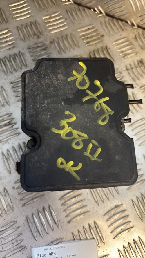 Bloc ABS (freins anti-blocage) PEUGEOT 308 2 PHASE 1 Diesel - Image 1