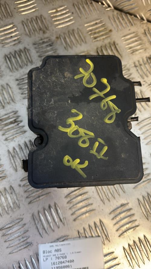 Bloc ABS (freins anti-blocage) PEUGEOT 308 2 PHASE 1 Diesel - Image 2