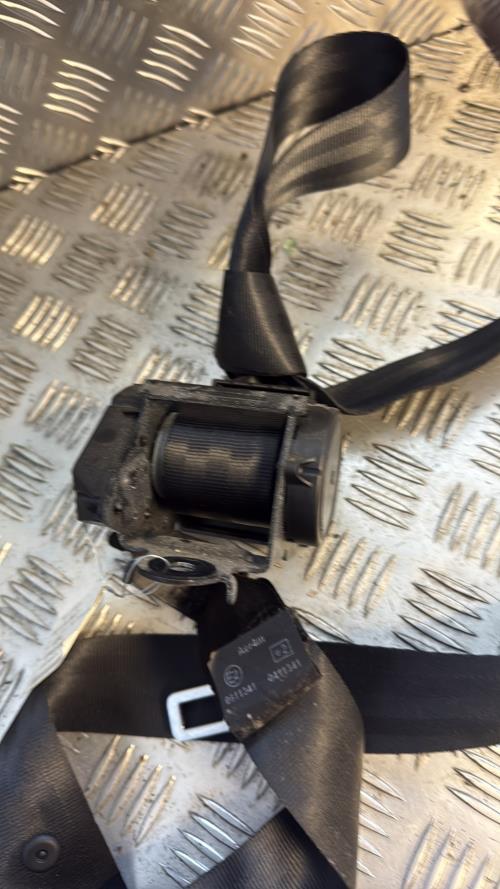 Ceinture arriere droit RENAULT CLIO 4 PHASE 1 BREAK Diesel - Image 2