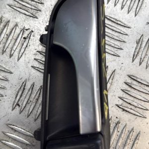 Poignee interieur avant droit AUDI A3 2 PHASE 1 Diesel - Image 1