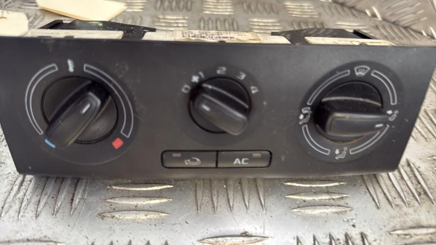 Commande chauffage SKODA FABIA 2 PHASE 2 Essence - Image 1
