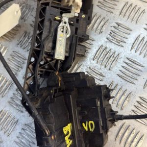 Serrure avant droit RENAULT SCENIC 3 PHASE 1 Diesel - Image 1