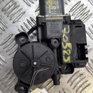 Moteur leve vitre avant gauche VOLKSWAGEN POLO 5 PHASE 2 Essence - Image 1