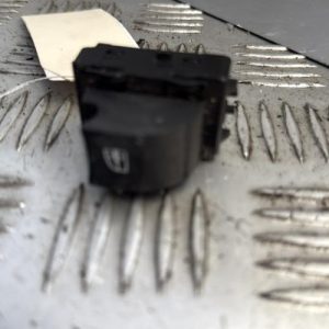 Interrupteur de leve vitre arriere gauche RENAULT MEGANE 3 PHASE 1 BREAK Diesel - Image 2