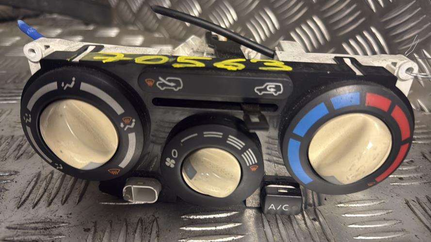 Commande chauffage NISSAN MICRA 3 PHASE 1 Essence - Image 2