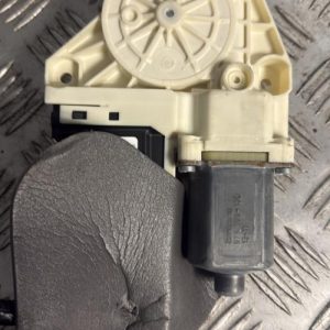 Moteur leve vitre avant gauche RENAULT LAGUNA 3 PHASE 3 BREAK Diesel - Image 1