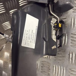 Serrure avant gauche AUDI A4 2 PHASE 2 Diesel - Image 1
