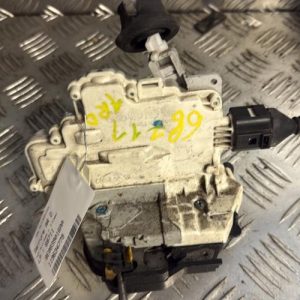 Serrure arriere droit AUDI A4 2 PHASE 2 Diesel - Image 1