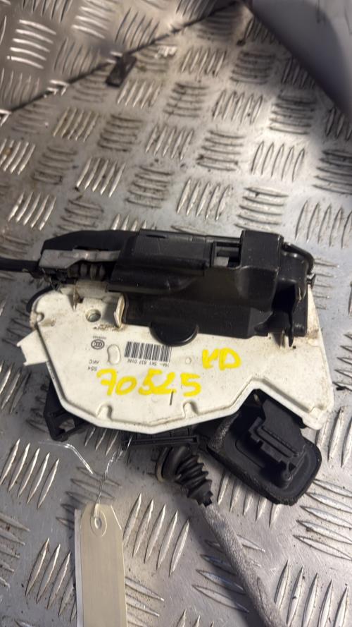 Serrure avant droit VOLKSWAGEN POLO 5 PHASE 2 Essence - Image 3