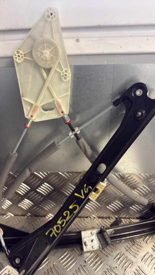 Mecanisme de leve vitre electrique avant gauche VOLKSWAGEN POLO 5 PHASE 2 Essence - Image 1