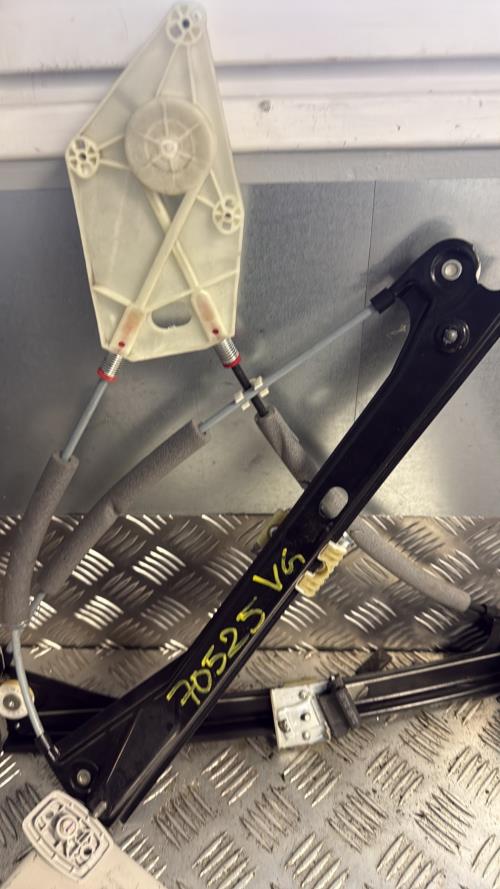 Mecanisme de leve vitre electrique avant gauche VOLKSWAGEN POLO 5 PHASE 2 Essence - Image 4